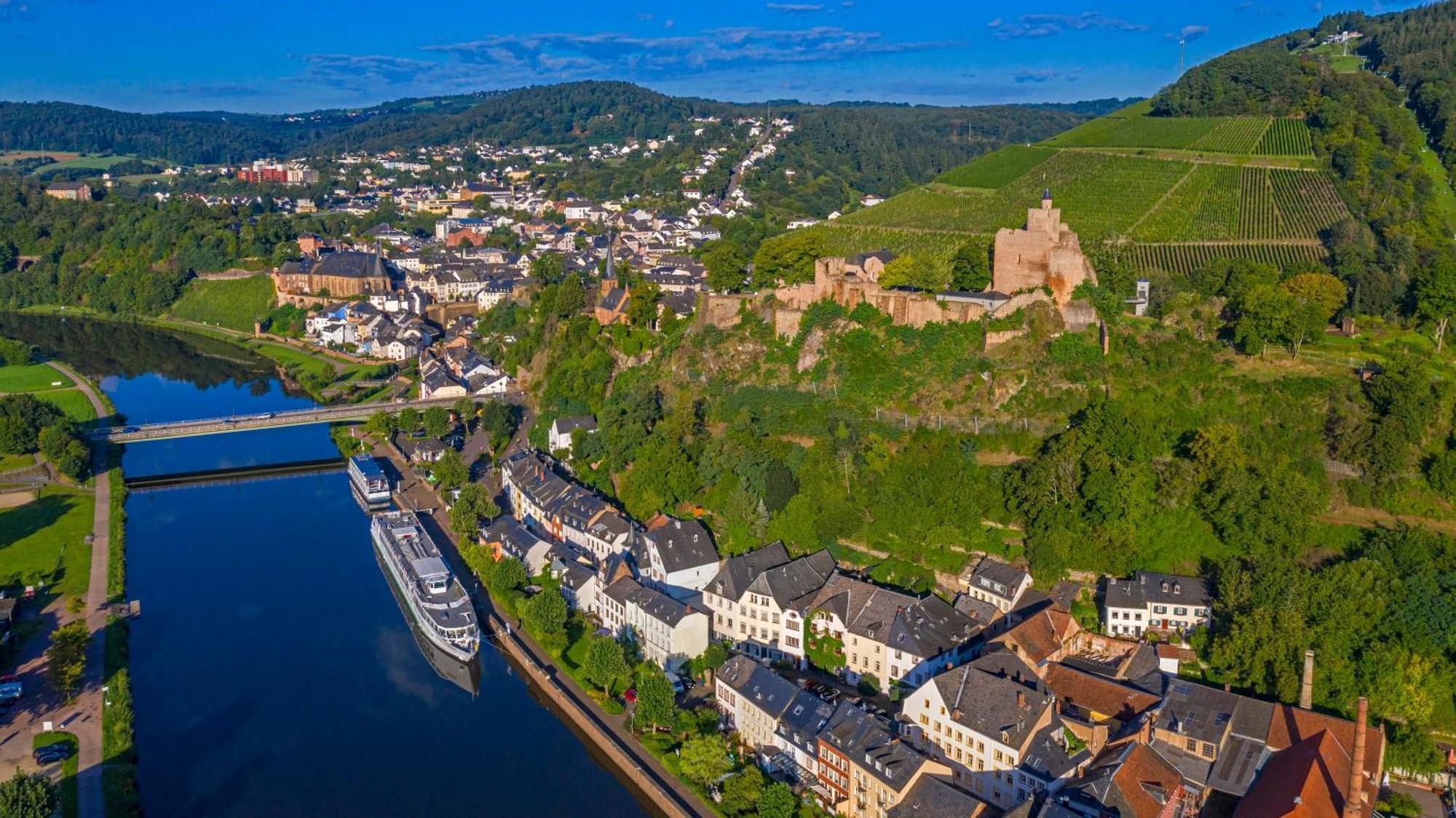 Ferienwohnungen Im Kimmelreich Irsch Luaran gambar